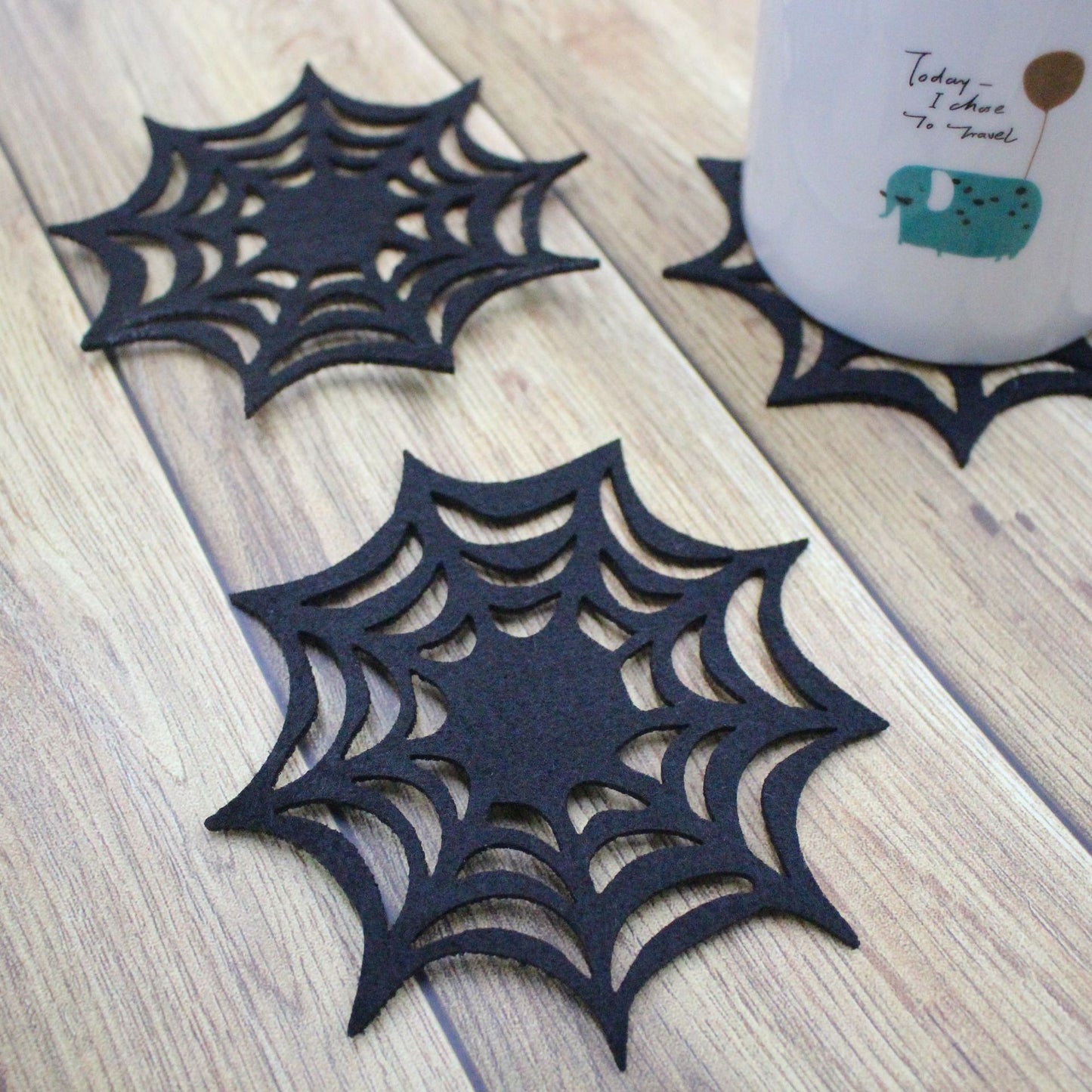 Spider web coaster